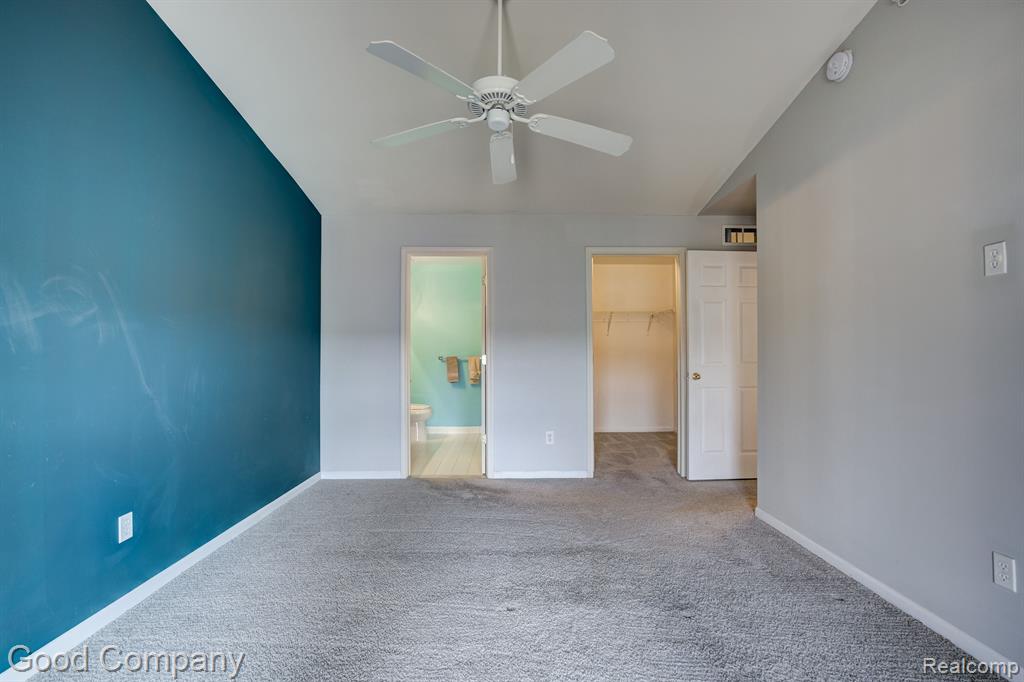 29567 NOTTINGHAM Circle, Livonia, MI 48152 — Photo 25