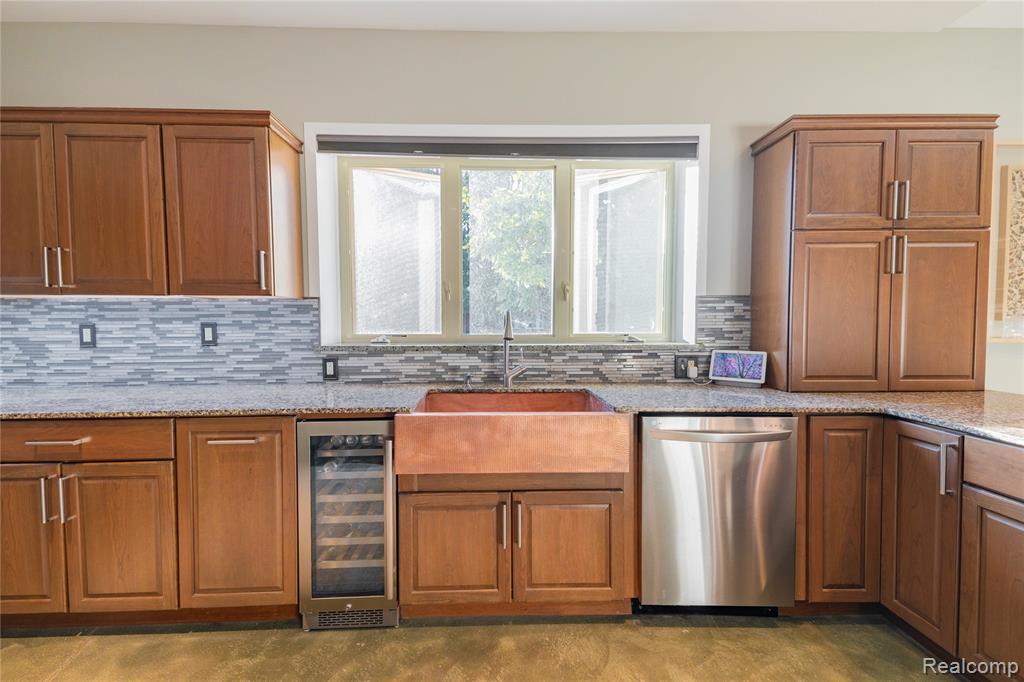 21527 Parke Lane, Grosse Ile, MI 48138 — Photo 14