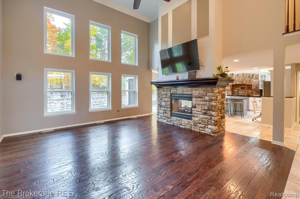 5239 Farmridge Lane, Grand Blanc, MI 48439 — Photo 10
