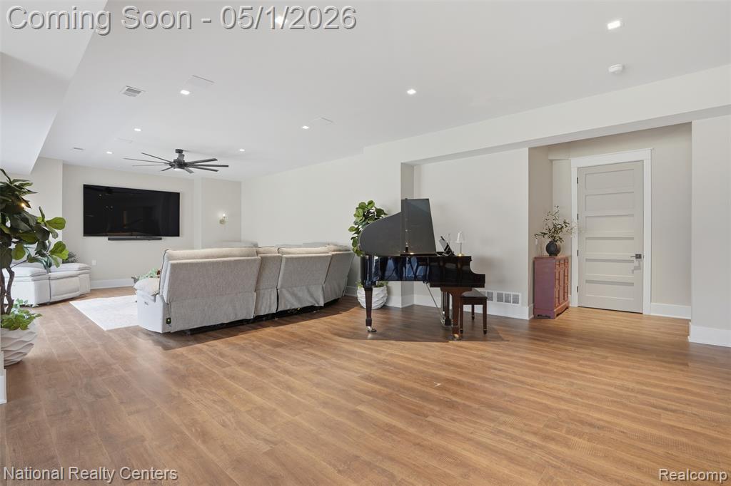 2947 7 Mile Road, South Lyon, MI 48178 — Photo 36