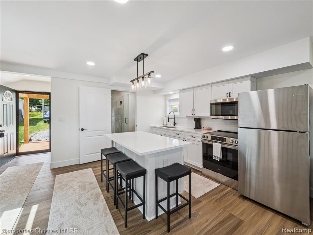 8980 Dexter Pinckney Road, Pinckney, MI 48169 — Photo 10