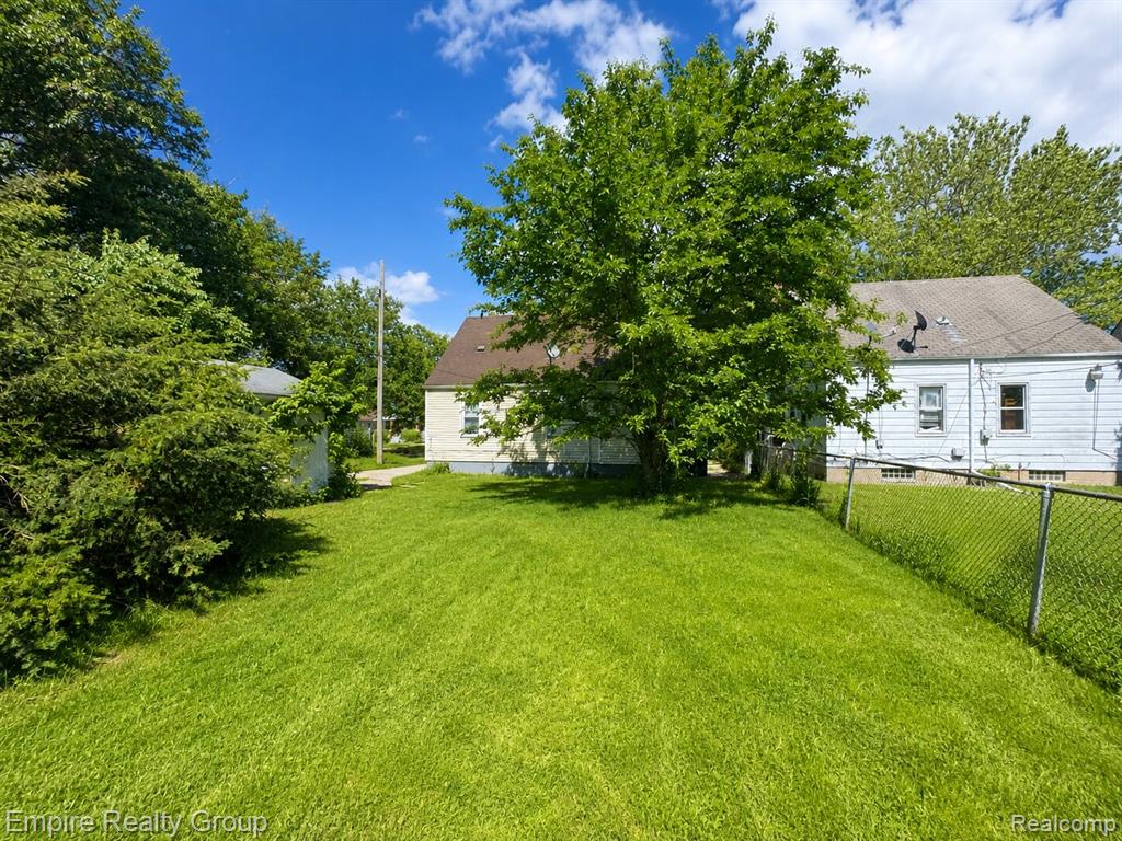 7815 Artesian Street, Detroit, MI 48228 — Photo 19
