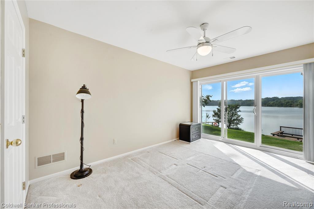 770 Lakes Edge Drive, Oxford, MI 48371 — Photo 31