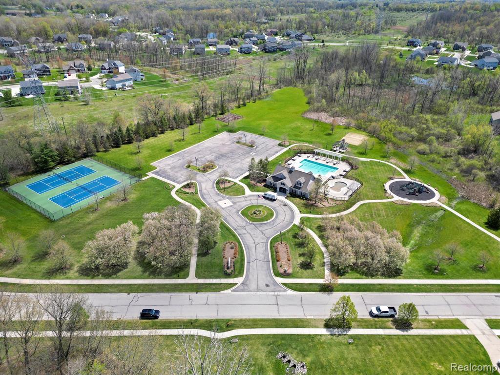 889 APPLETON, Oakland, MI — Photo 23