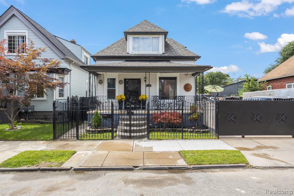 2381 CABOT Street, Detroit, MI 48209 — Photo 2