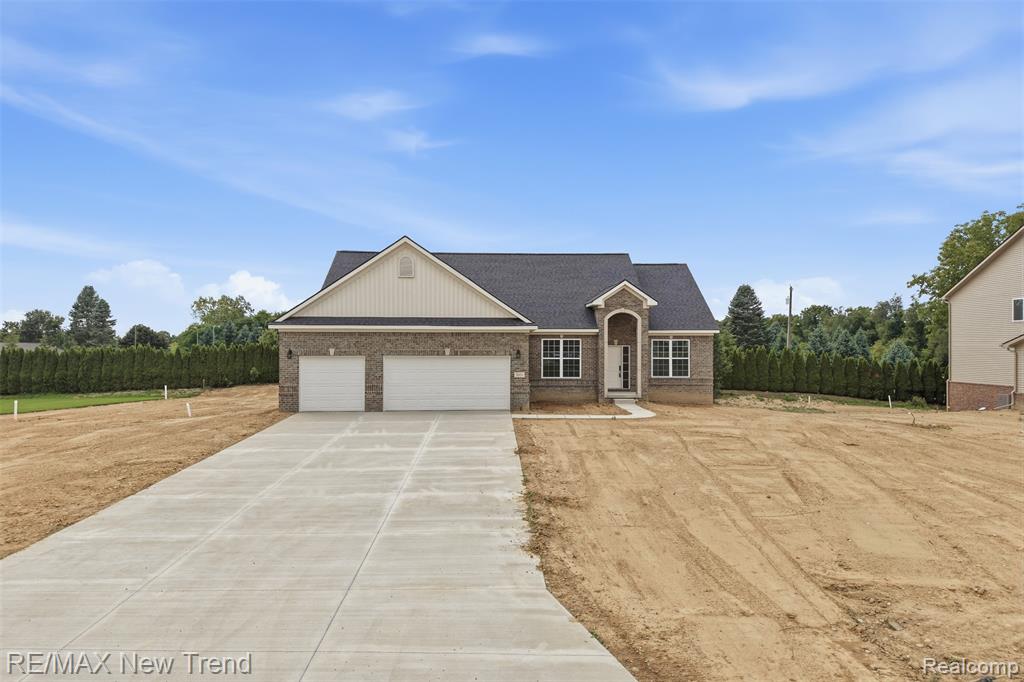 2021 Crested Butte Drive, White Lake, MI 48383