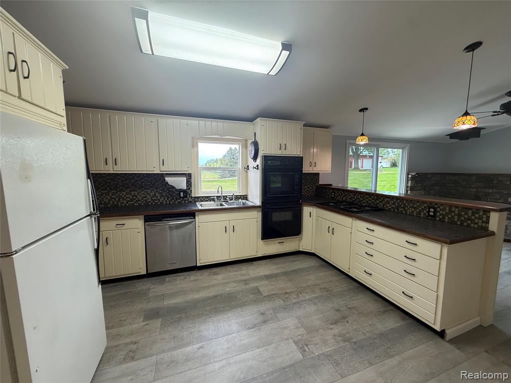 7149-7163 Burpee Road, Grand Blanc, MI 48439 — Photo 12