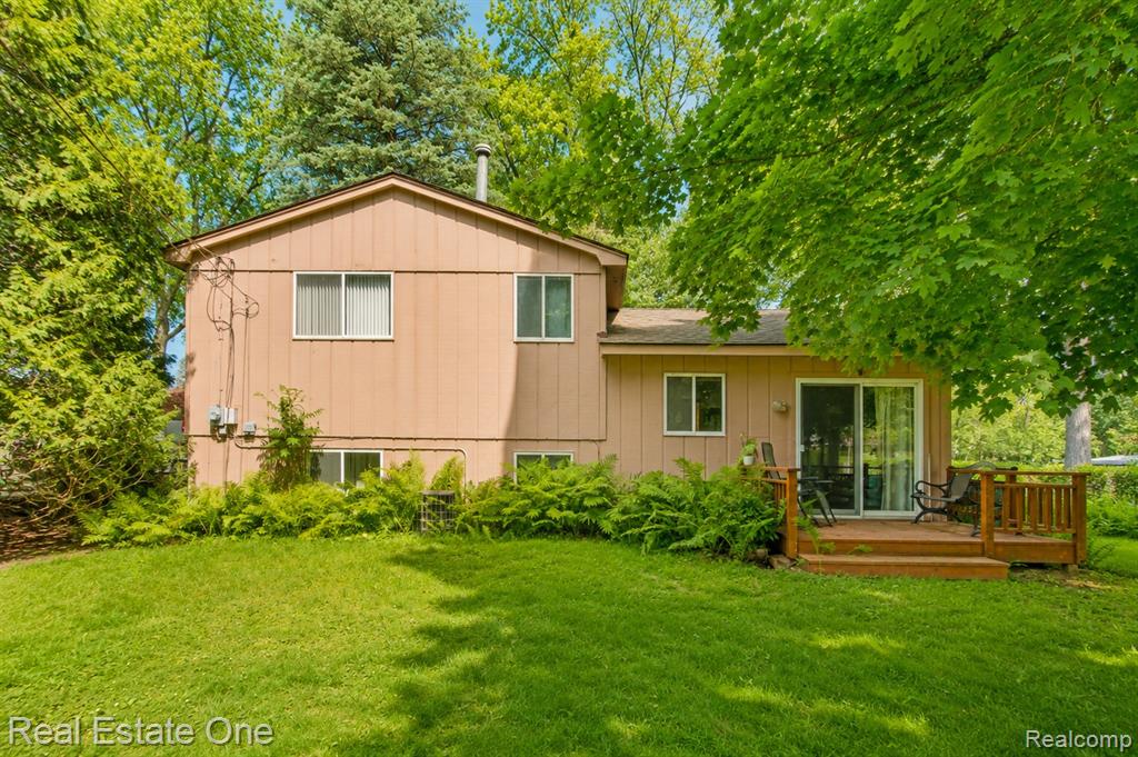 4510 Bethune Court, West Bloomfield, MI 48323 — Photo 7