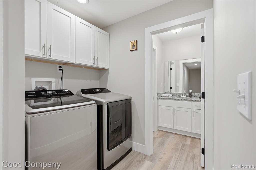 1218 E Bernhard Avenue, Hazel Park, MI 48030 — Photo 16