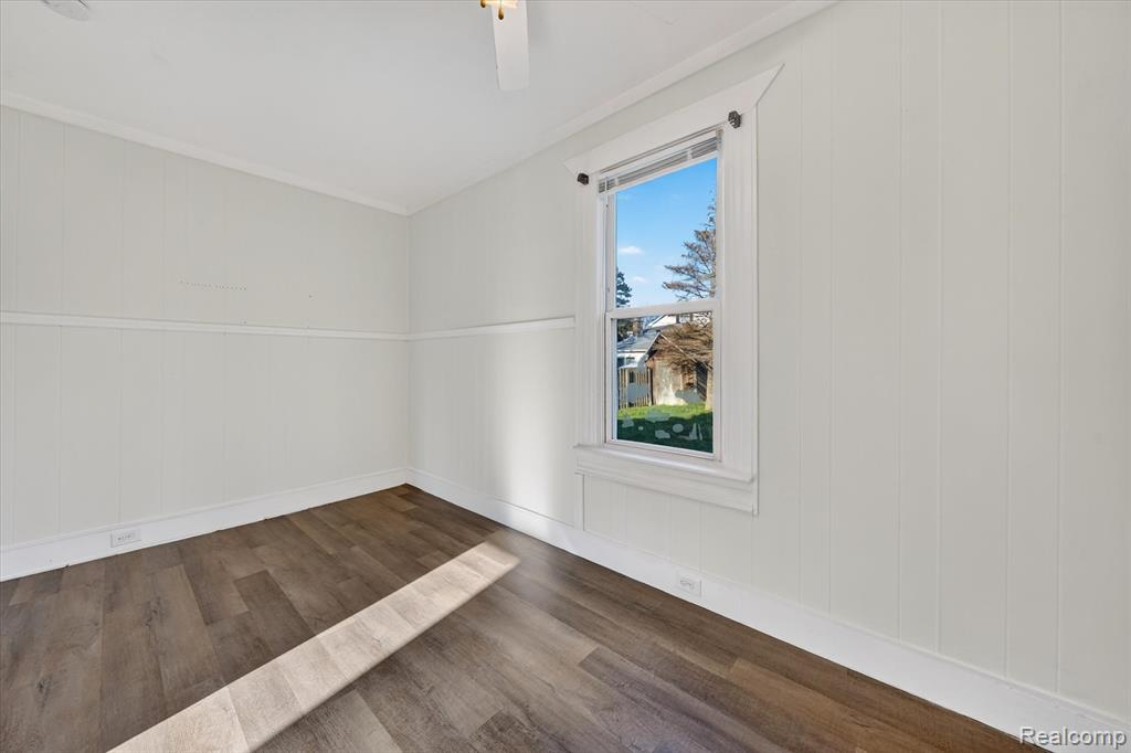 913 Cedar Street, St. Clair, MI 48079 — Photo 12