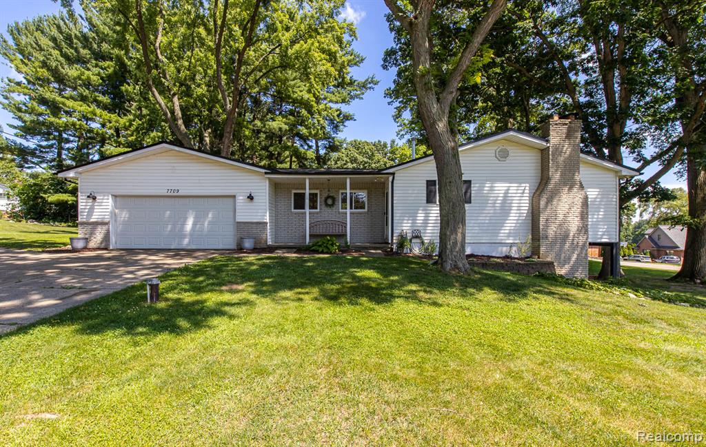 7709 Shelley Drive, Clarkston, MI 48348 — Photo 2