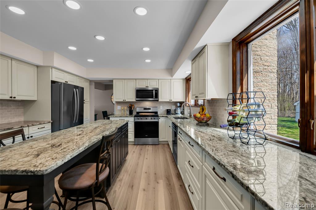 9447 Continental Drive, Taylor, MI 48180 — Photo 17