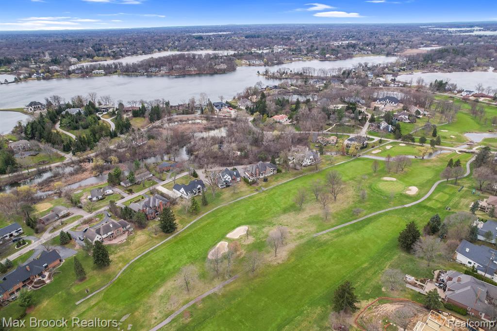 2905 W HICKORY GROVE Road, Bloomfield Hills, MI 48302 — Photo 3