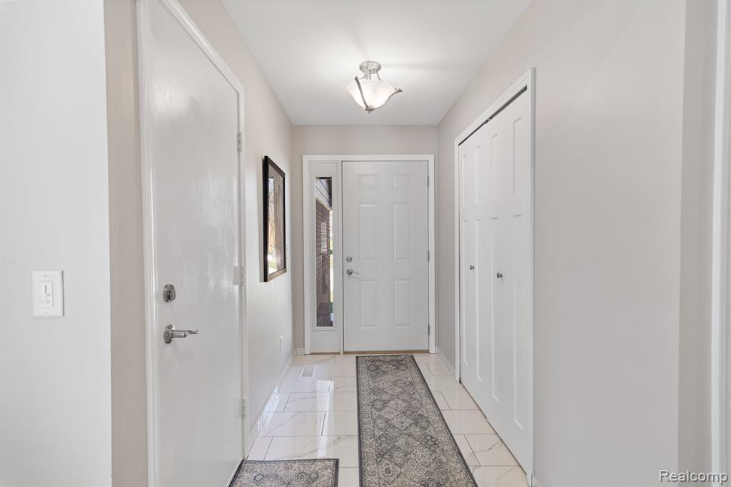 45800 MEADOWS Circle W, Macomb, MI 48044 — Photo 11