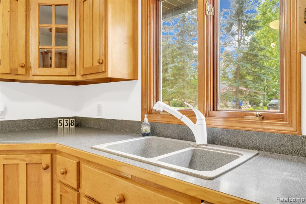 538 N Neeper Street, Capac, MI 48014 — Photo 12