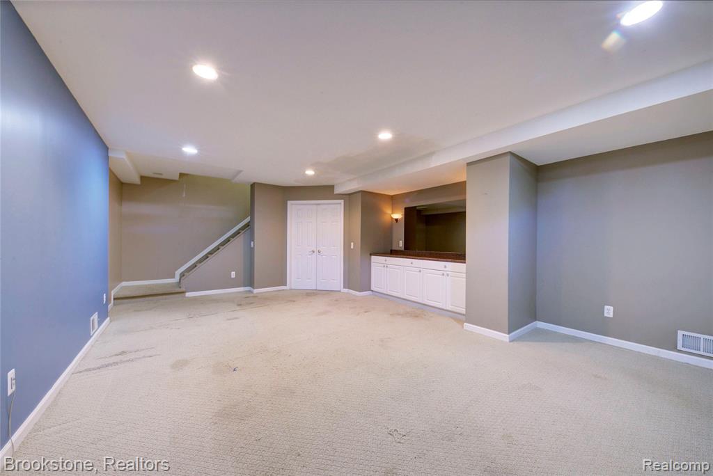 7849 Twins Drive, Waterford, MI 48329 — Photo 33