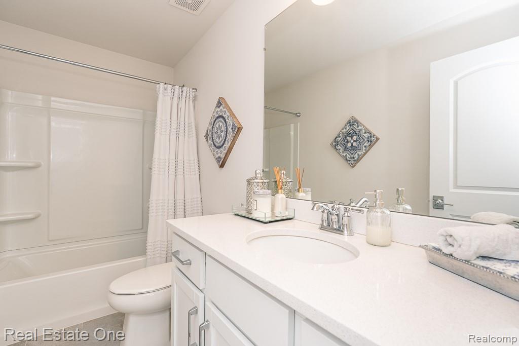8584 Grove Street, Washington, MI — Photo 25