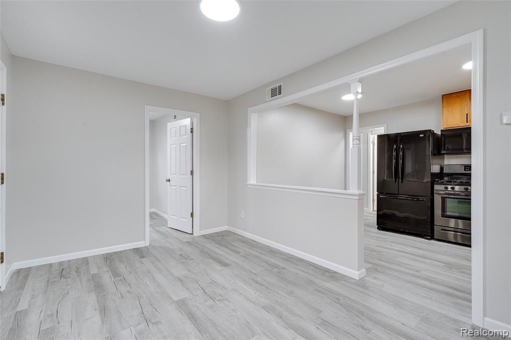 7451 Cavell Street, Westland, MI — Photo 12