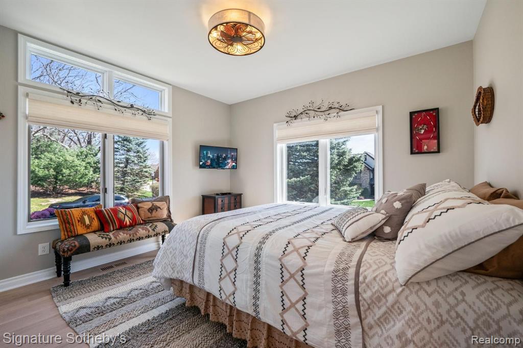51 CHATEAUX DU LAC, Fenton, MI 48430 — Photo 16