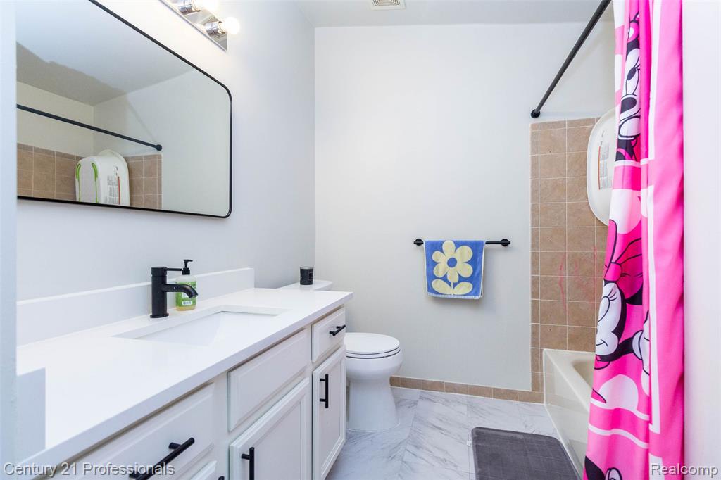 757 Sandalwood Drive, Troy, MI 48085 — Photo 24