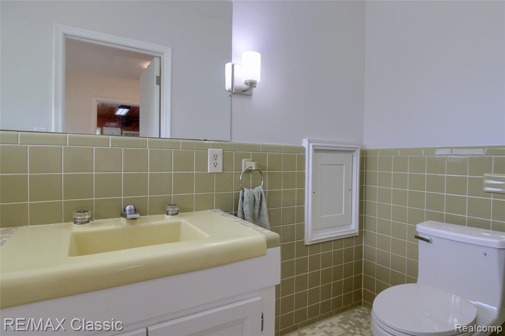 10268 7 Mile Road, Northville, MI 48167 — Photo 25