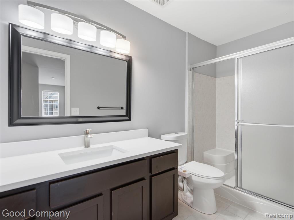 56612 Sunset Drive, Utica, MI 48316 — Photo 18
