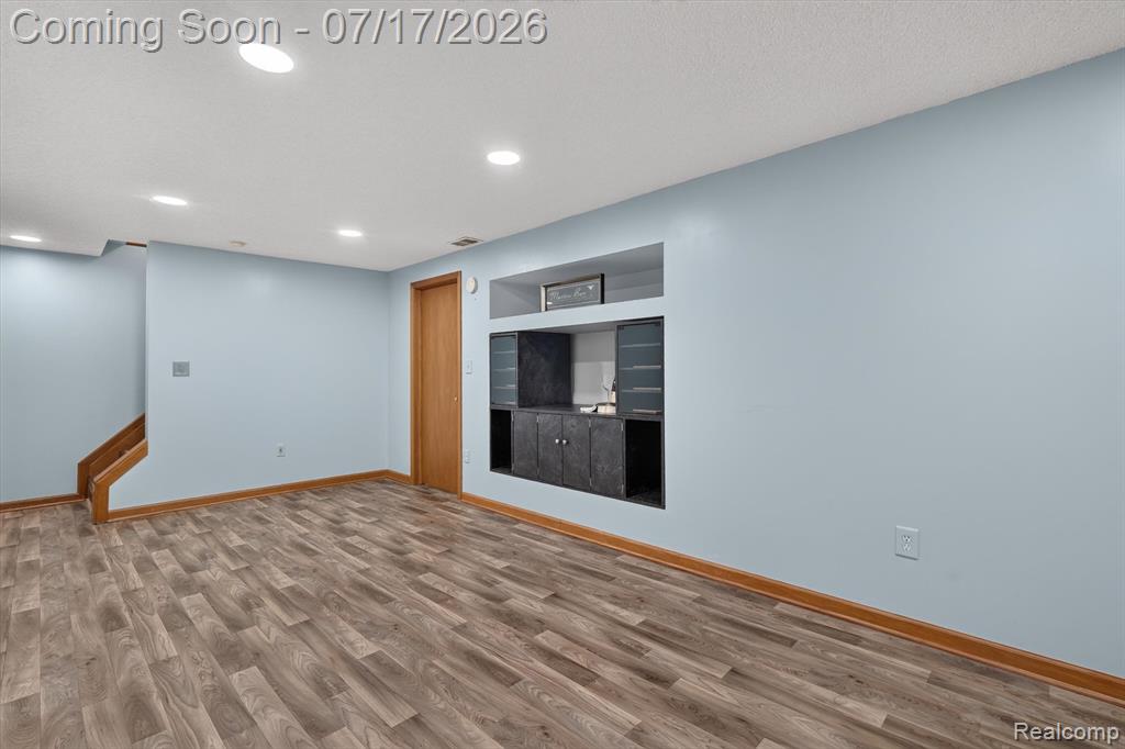 60309 Lamplighter Drive, New Hudson, MI 48165 — Photo 31