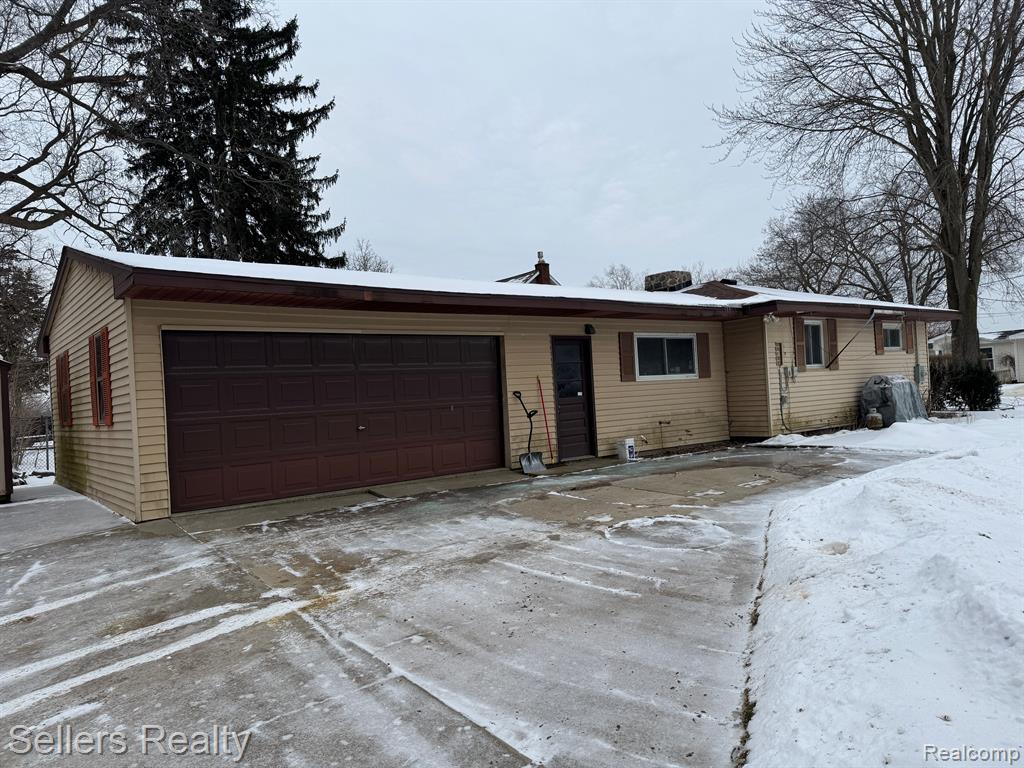 6220 WERTZ, Davisburg, MI 48350 — Photo 2