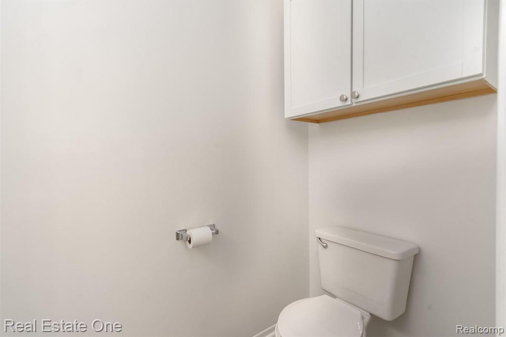 8060 MOUNTAIN VIEW, White Lake, MI — Photo 20