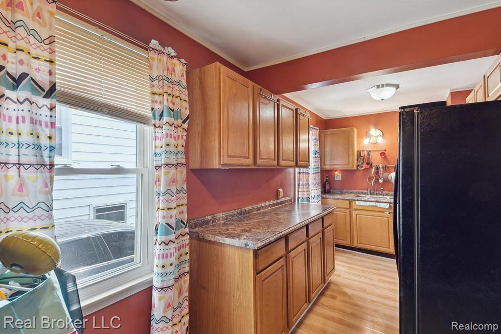 973 FORD Boulevard, Lincoln Park, MI 48146 — Photo 6