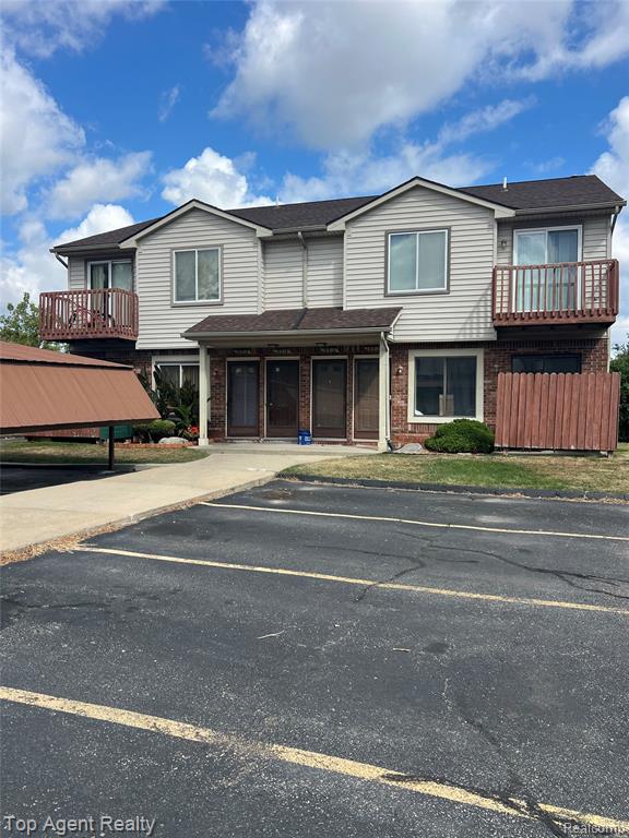 18914 E 14 Mile Road, Roseville, MI 48066