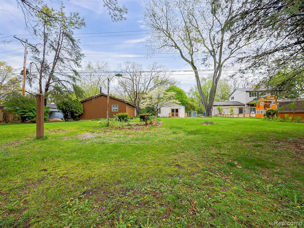 538 UNION LAKE Road, White Lake, MI — Photo 29
