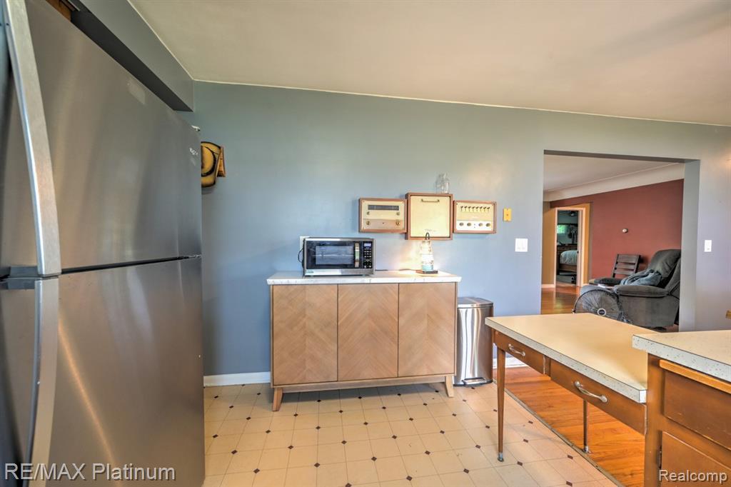 5462 Cook Road, Swartz Creek, MI 48473 — Photo 11