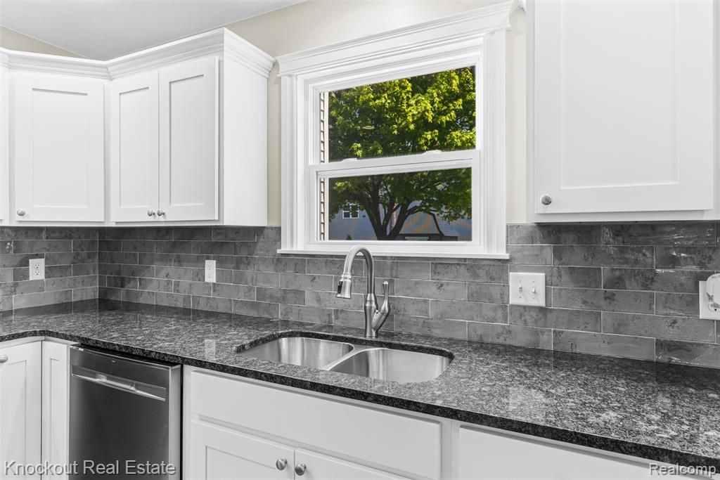 459 Zehnder Drive, Frankenmuth, MI 48734 — Photo 23