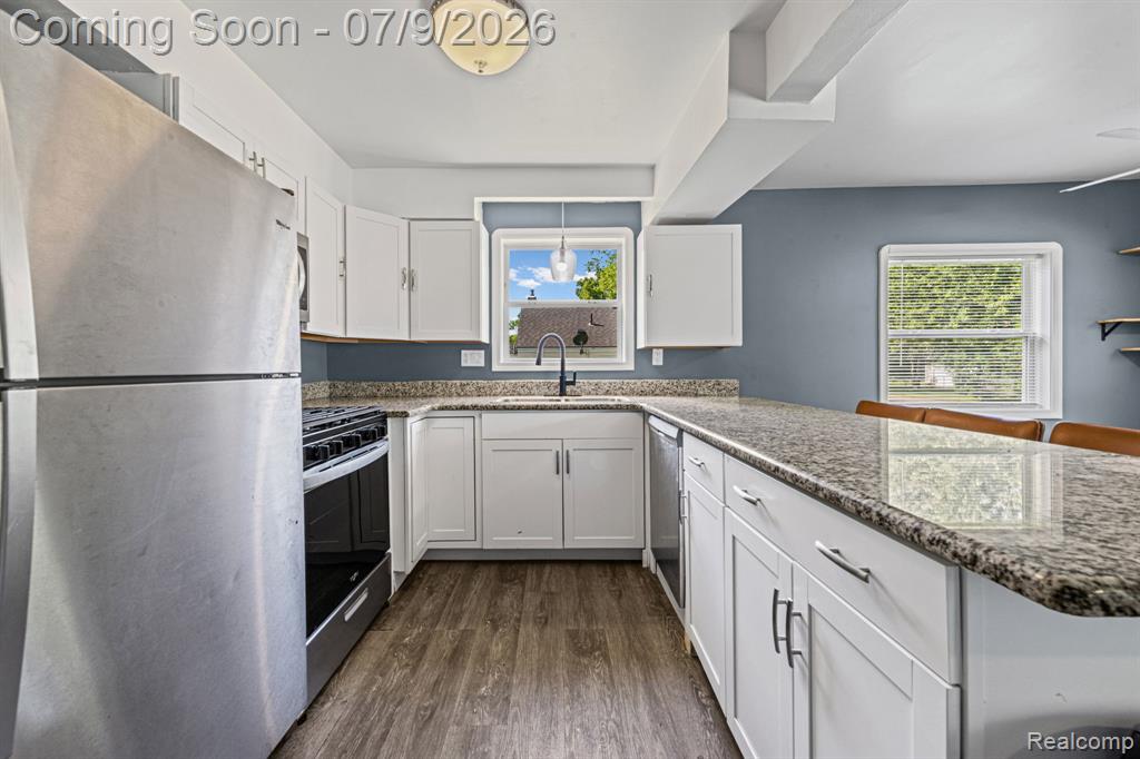 4694 Lakeborn Drive, White Lake, MI 48383 — Photo 16