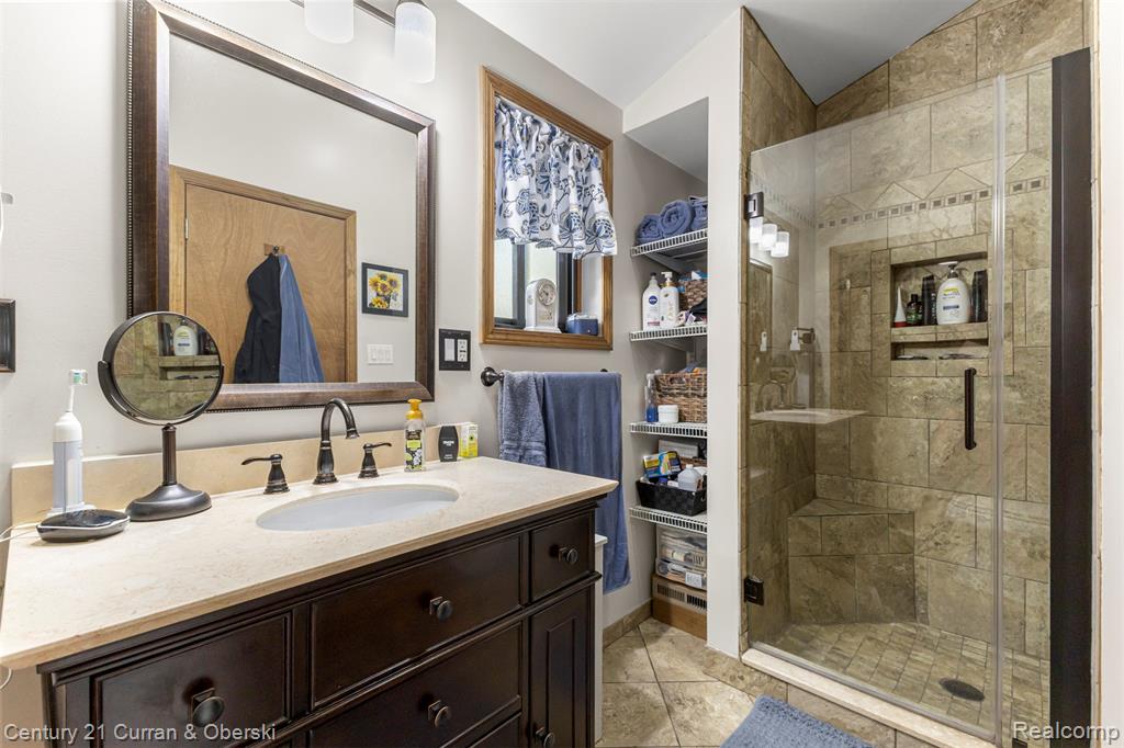 8751 Speedway Drive, Shelby Twp, MI 48317 — Photo 18