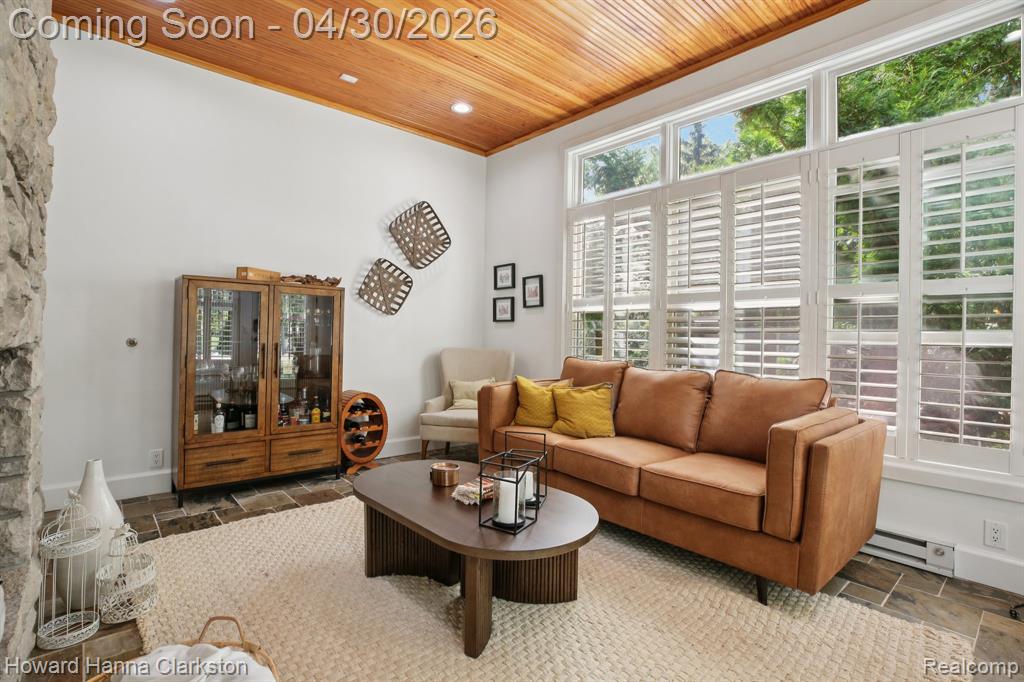 7651 Maple Ridge Court, Clarkston, MI — Photo 16