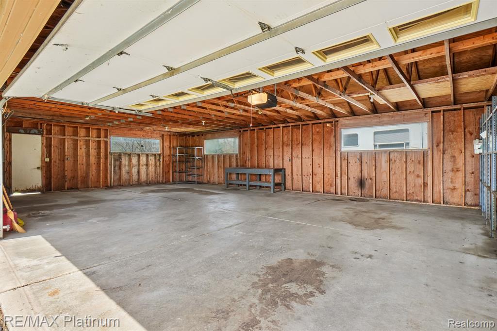 555 Crawford Farm Lane, Milford, MI 48380 — Photo 50