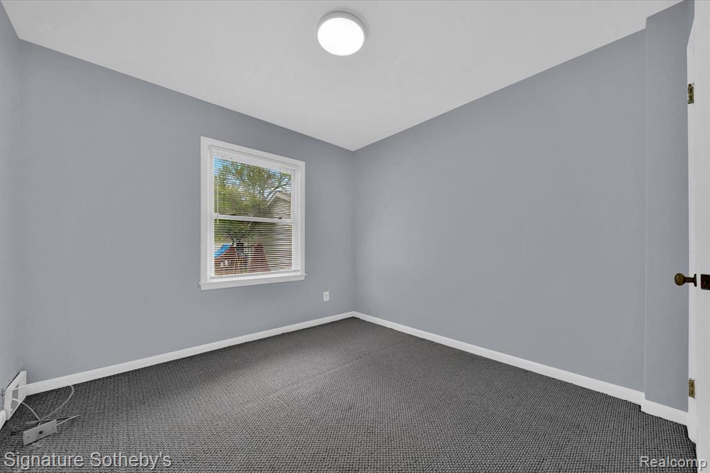 817 W 12 MILE Road, Royal Oak, MI 48073 — Photo 9