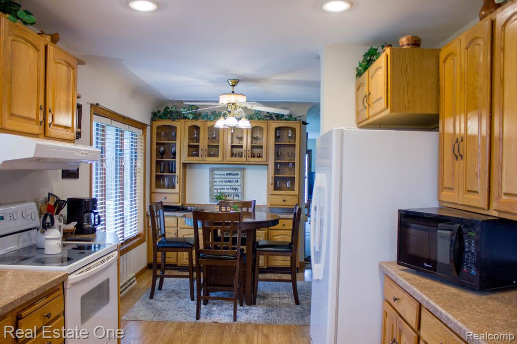 6711 KUTTSHILL Drive NE, Rockford, MI 49341 — Photo 11