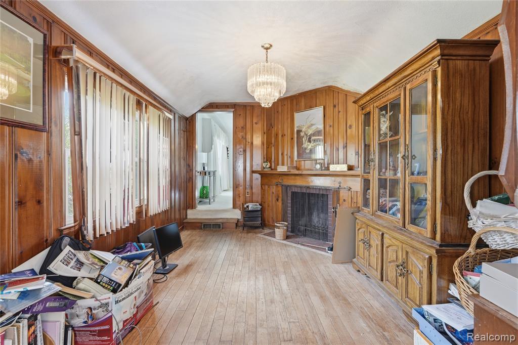 27881 Rackham Drive, Lathrup Village, MI 48076 — Photo 13