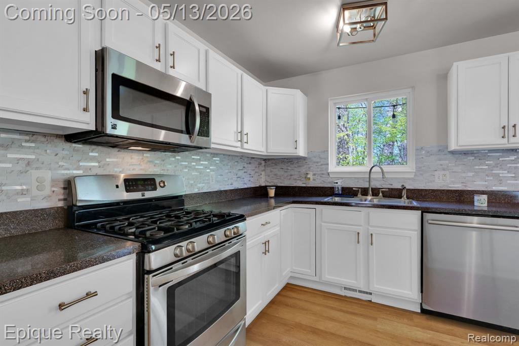 2653 Konrad Court, Auburn Hills, MI 48326 — Photo 8
