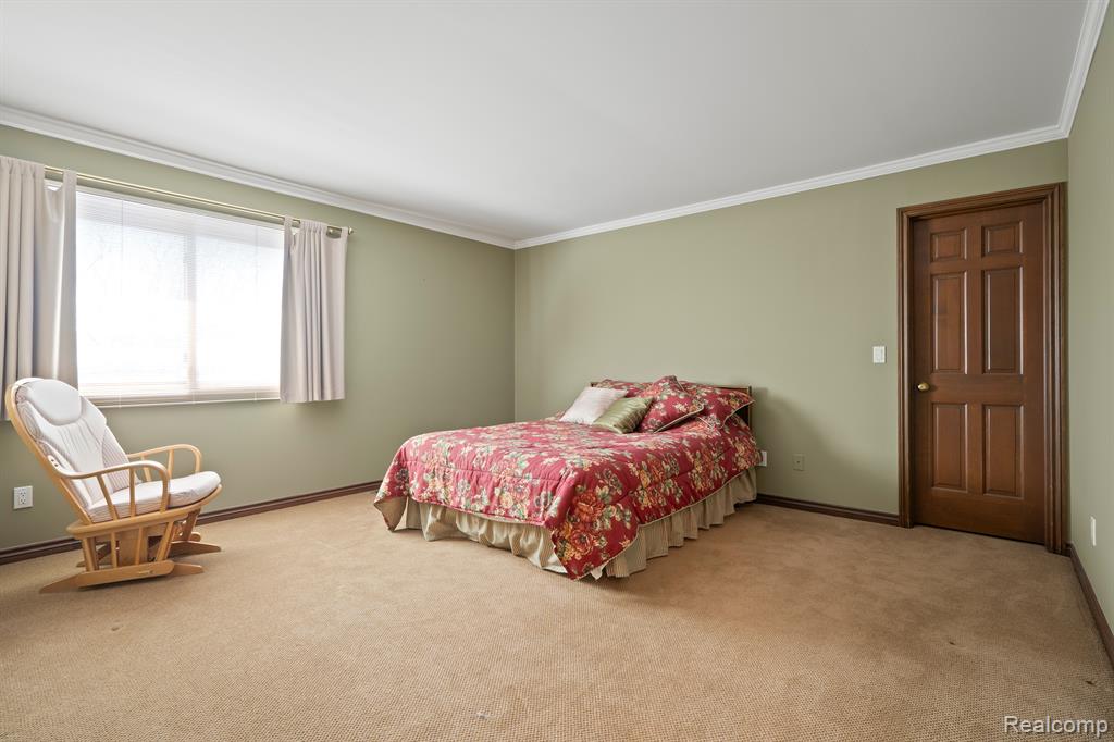 415 W HICKORY GROVE Road, Bloomfield Hills, MI 48302 — Photo 28