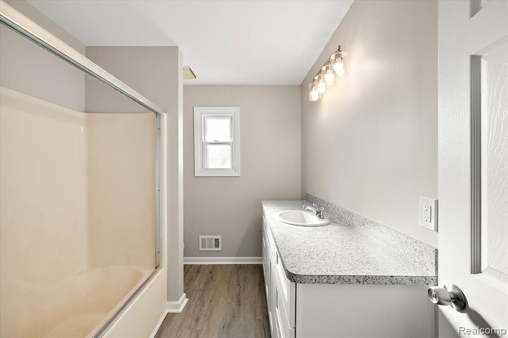 927 Alan Drive, Lake Orion, MI 48362 — Photo 34