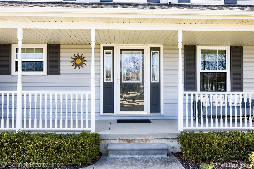 748 ALEXANDRIA Street, Marysville, MI 48040 — Photo 3