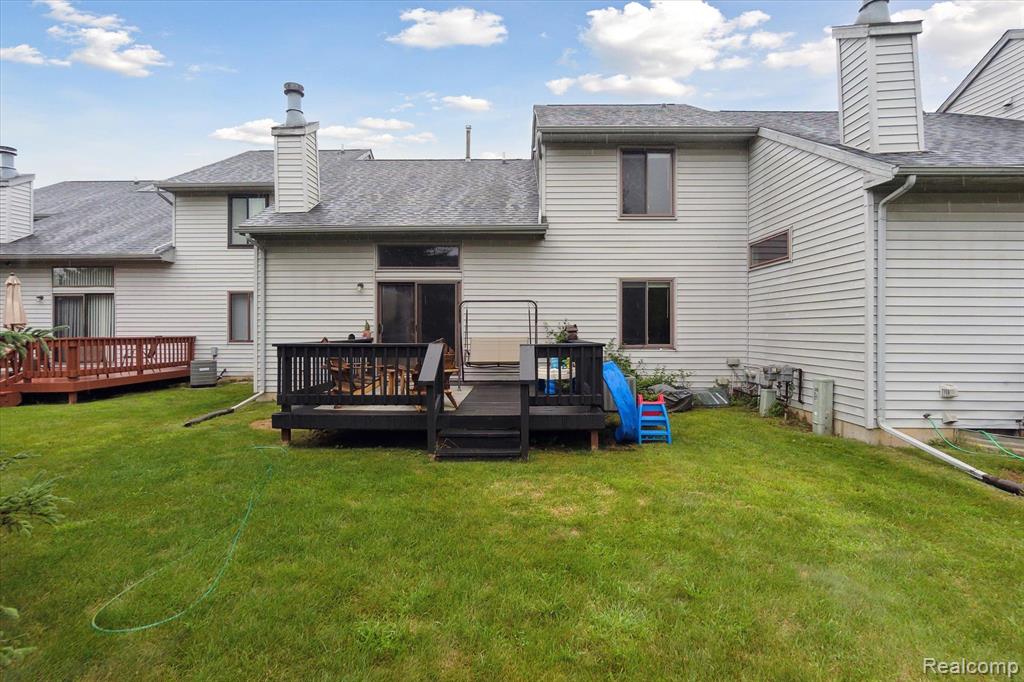5231 COUNTRY WOOD Lane, Grand Blanc, MI 48439 — Photo 33