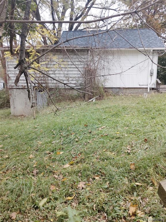 9027 Neff Road, Mount Morris, MI 48458 — Photo 7