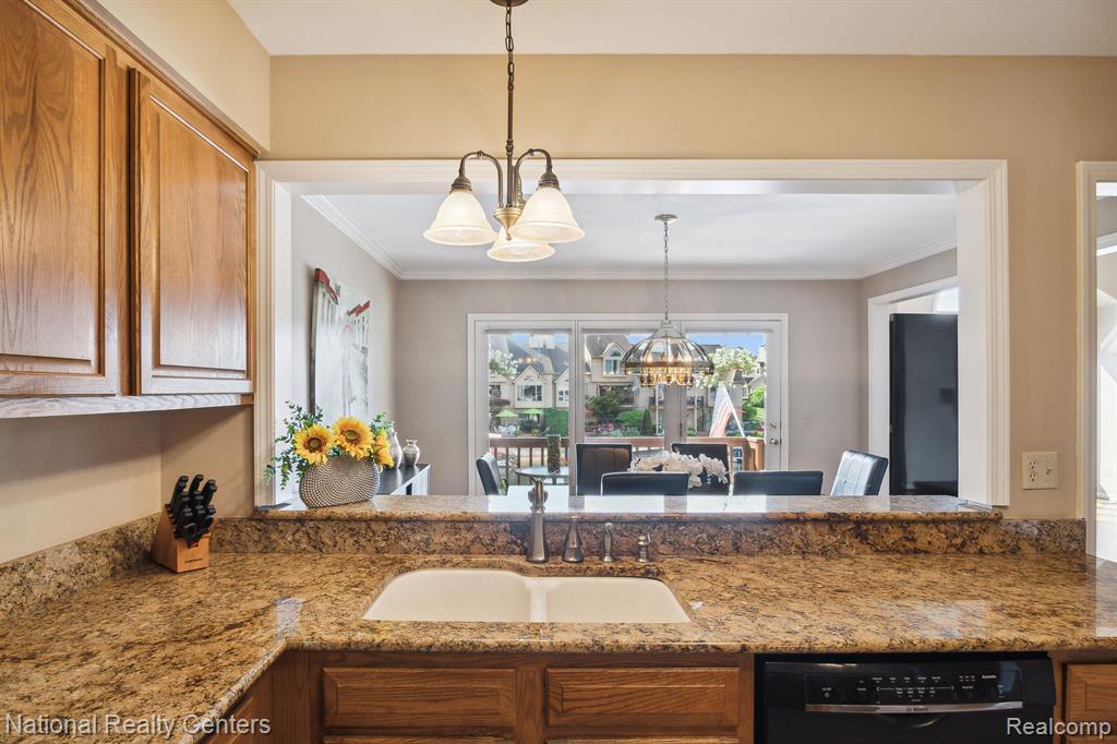 47704 BLUE HERON Drive S, Northville, MI 48168 — Photo 24