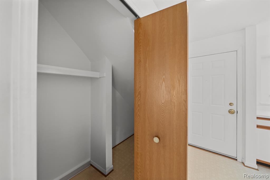 42565 Lilley Pointe Drive, Canton, MI 48187 — Photo 20
