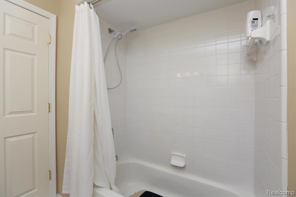 43250 DANIEL Drive, Van Buren, MI 48111 — Photo 16